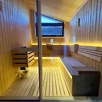 Burberry&sauna Whirlpool Turkish Bath Pool Bbq Villa *
