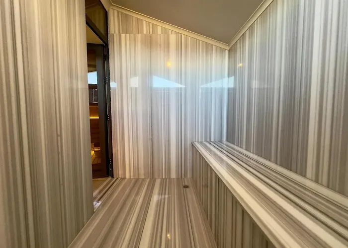 Villa Burberry&sauna Whirlpool Turkish Bath Pool Bbq